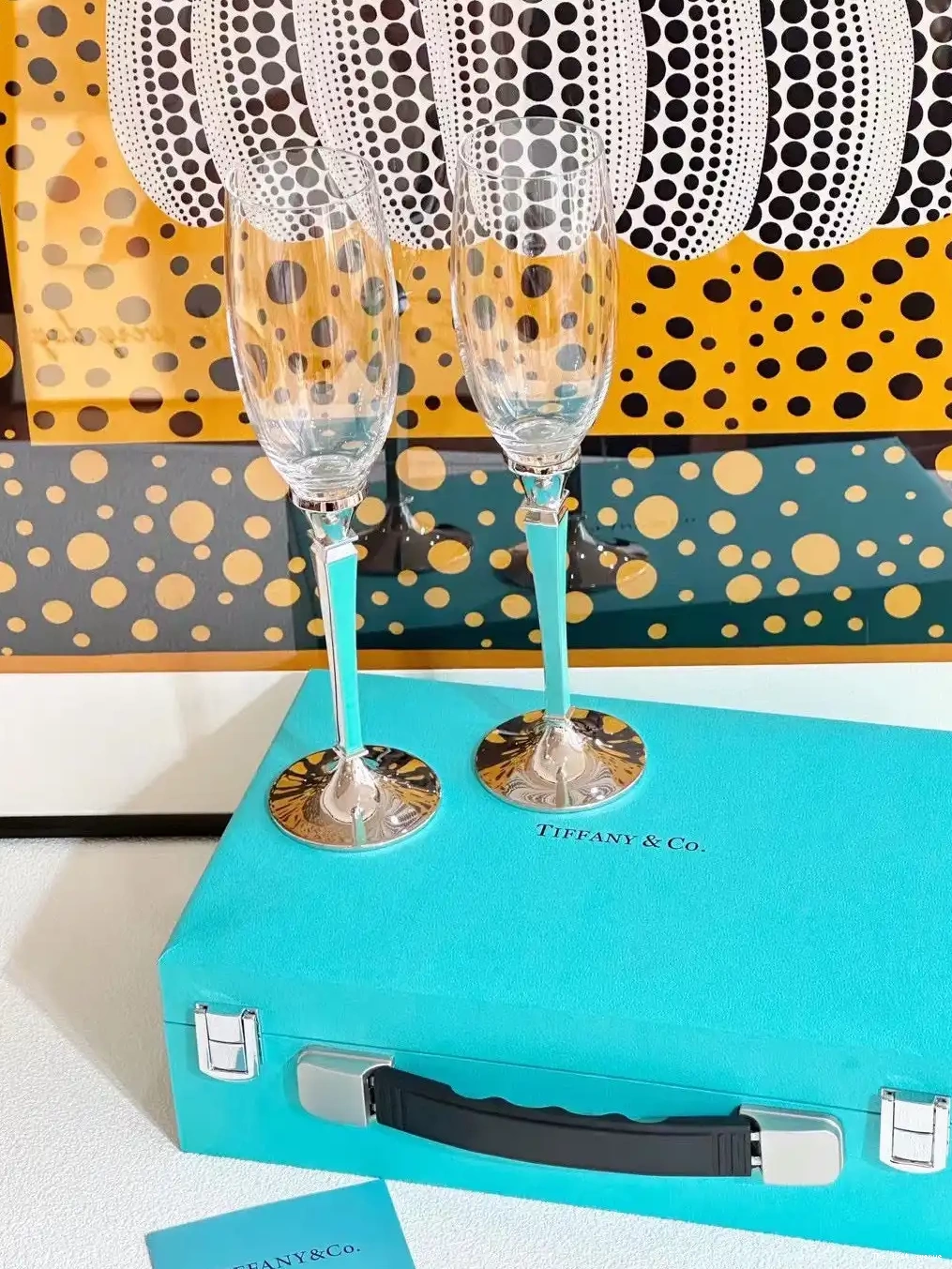 TIFFANY GLASSWARE SET WINE 0520